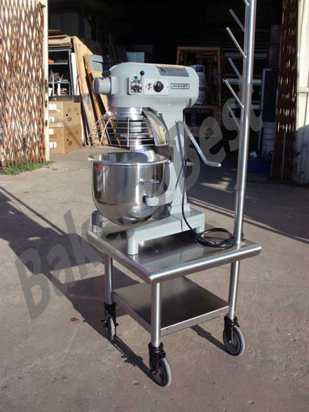 HOBART-A200-20QT-MIXER-WITH-STAINLESS-STEEL-STAND-AND-TOOL-TREE-(6)